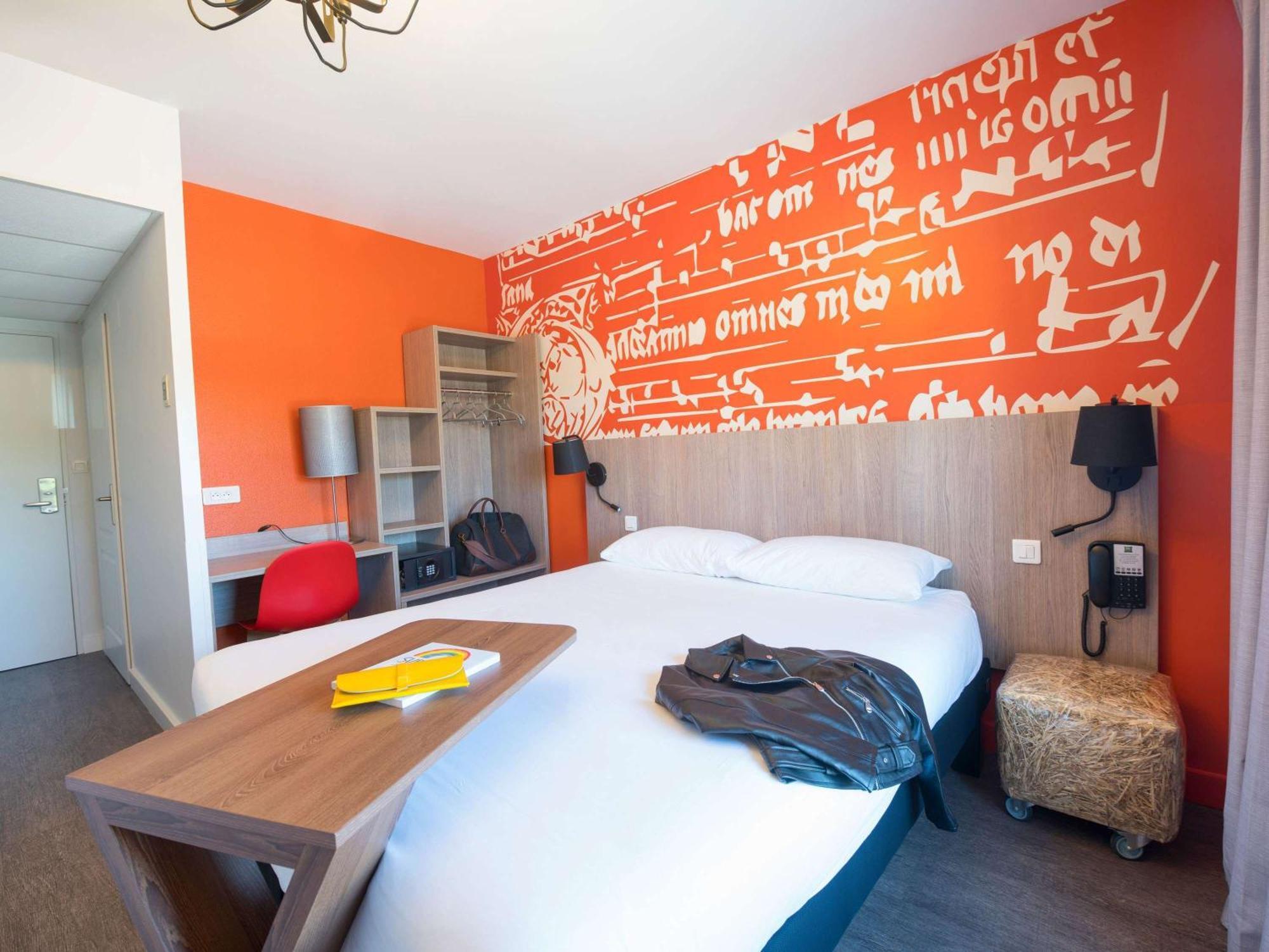 ホテル Ibis Styles Carcassonne La Cite エクステリア 写真