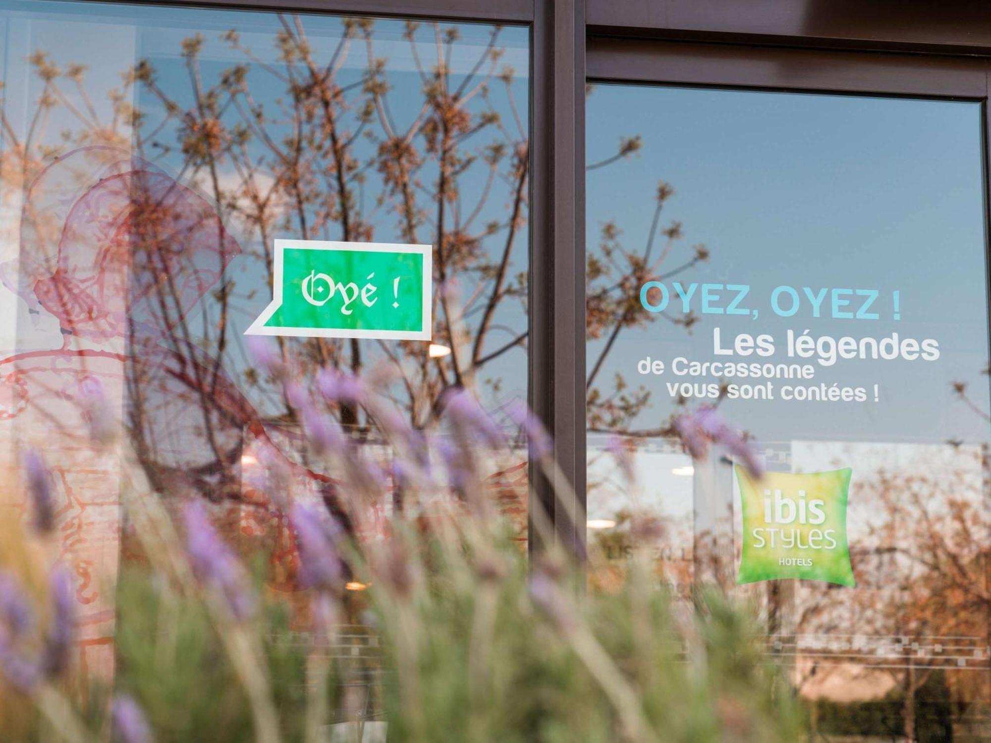 ホテル Ibis Styles Carcassonne La Cite エクステリア 写真